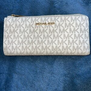 Michael Kors large jet set quarter zipper wallet, Vanilla